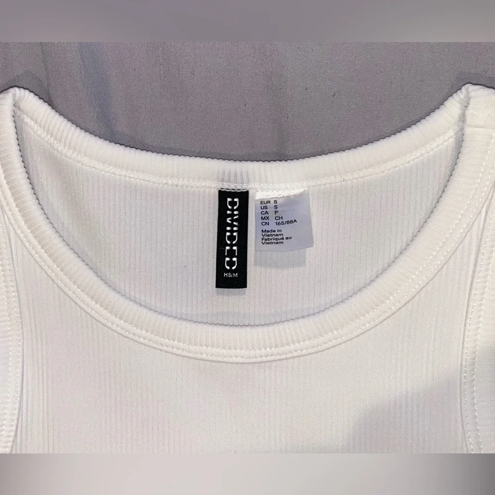 H&M White Ribbed Tank Top - Picture 2 of 3